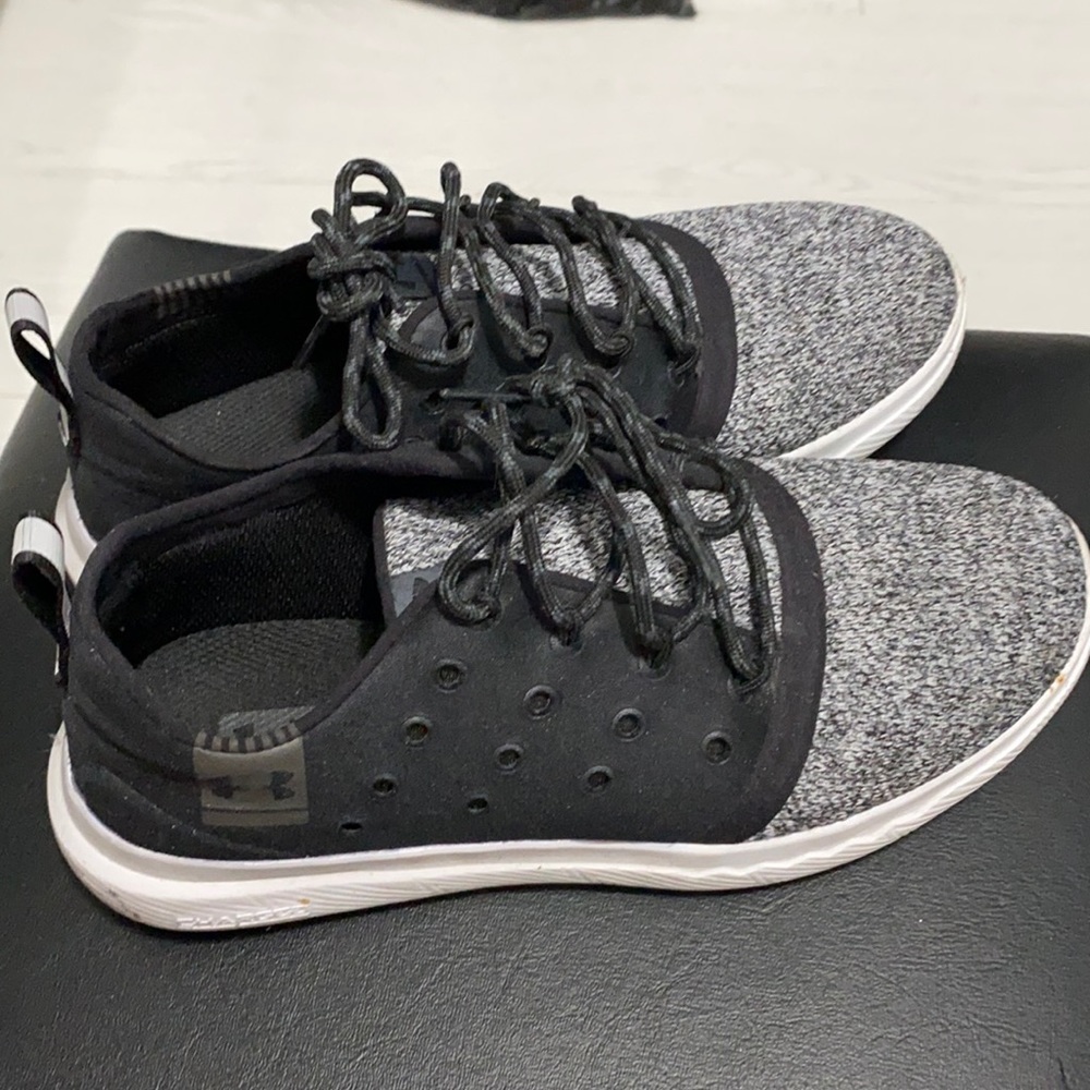 Underarmour sneakers